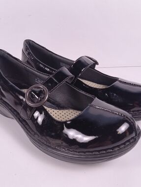 Born Mary Jane Shoes Womens Size 7.5 Black Patent Leather Casual Preppy Comfort